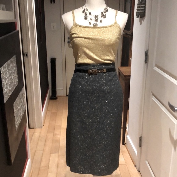 🇺🇸 Moschino Medium Stunning color and fit - Picture 7 of 16